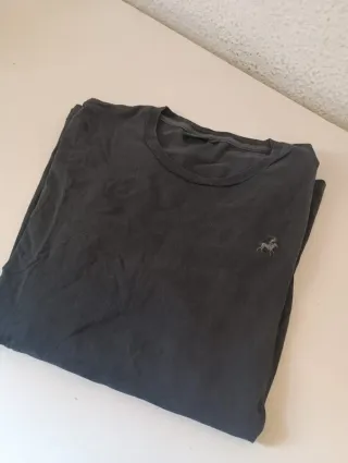 Camiseta manga larga negra con logo
