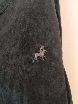 Camiseta manga larga negra con logo