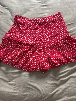 Falda pantalón flores roja y blanca