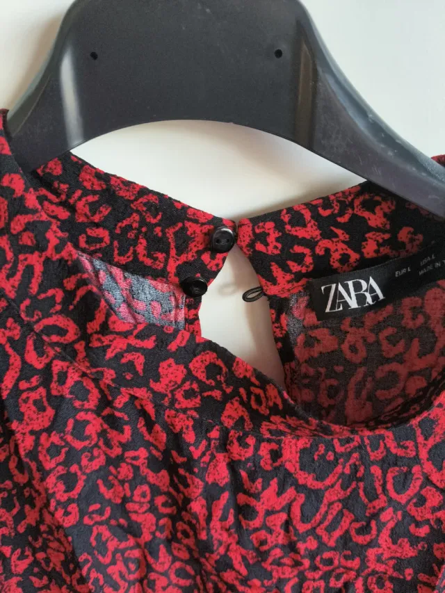 Vestido ZARA estampado leopardo rojo y negro