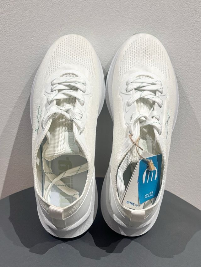 Zapatillas MTNG Mujer Blancas