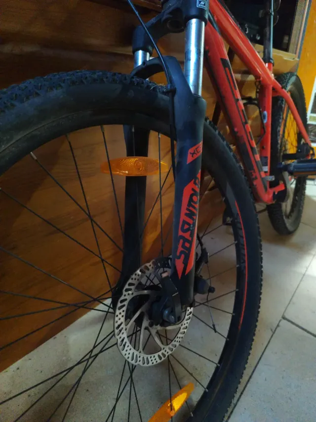 Bicicleta de Montaña Scott Roja