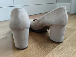 Zapatos de salón ante beige