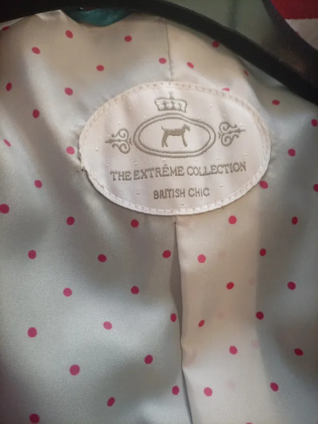 Elegante chaqueta British Chic.de lana fría.