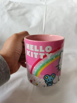 Taza Hello Kitty Rosa Arcoíris