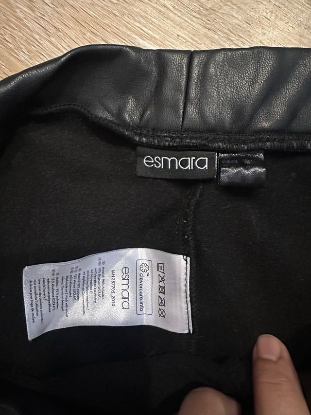 Pantalones Esmara efecto piel Talla M