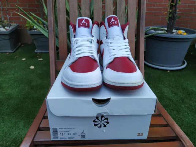 Jordan 1 Mid Reverse Chicago Rojo Blanco 44 EUR