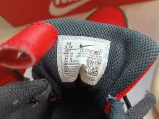 Nike Court Borough Mid 2 rojas y negras