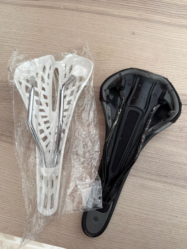 2 Sillines Bicicleta Vertu y Lapierre