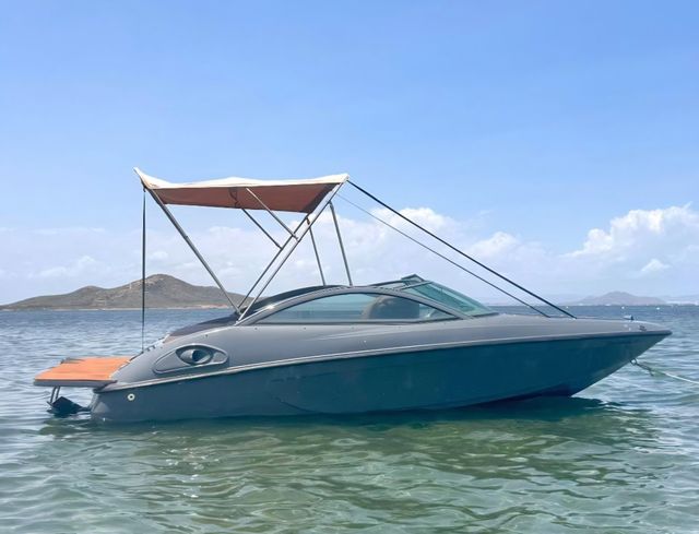 Celebrity BowRider 180