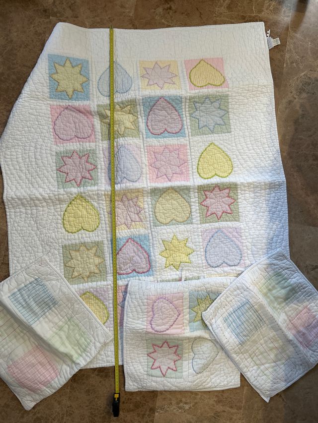 Colcha cuna infantil estrellas y corazones