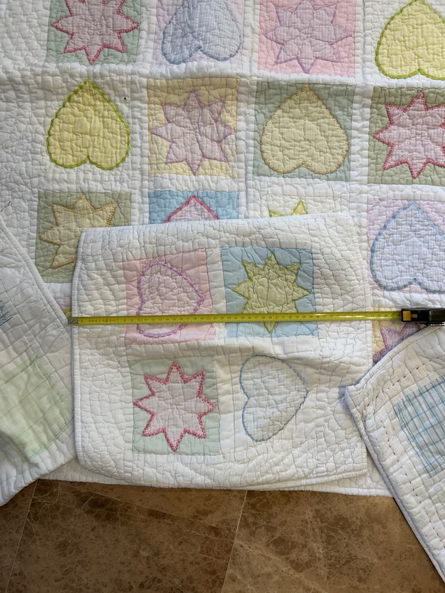 Colcha cuna infantil estrellas y corazones