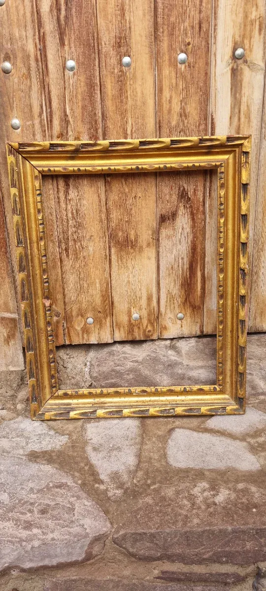 Marco antiguo para restaurar 51x63 cm