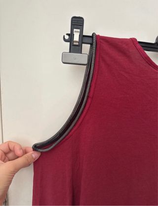 Blusa sin mangas roja