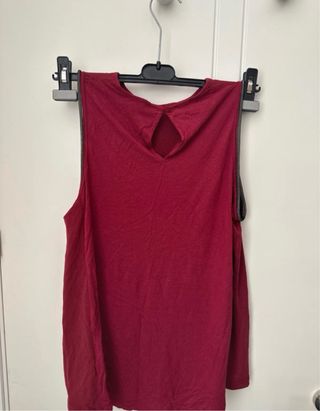 Blusa sin mangas roja