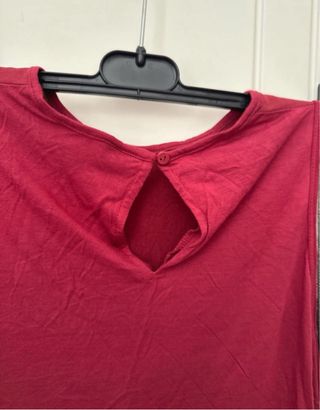 Blusa sin mangas roja