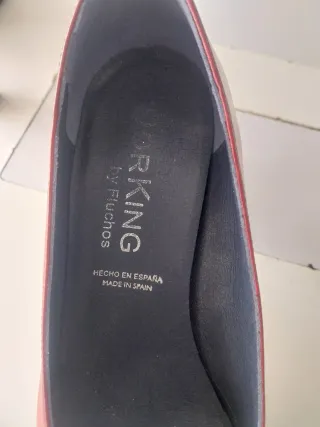 Zapatos de salón Fluchos rojos