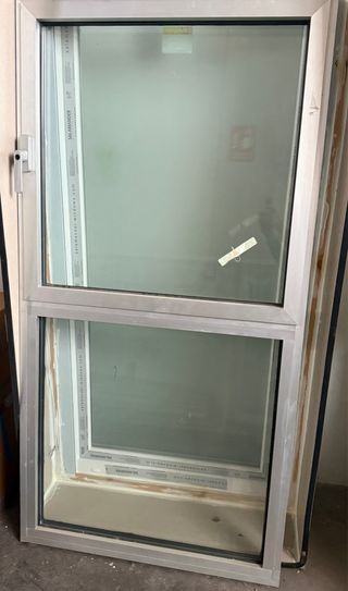 Ventana aluminio oscilobatiente