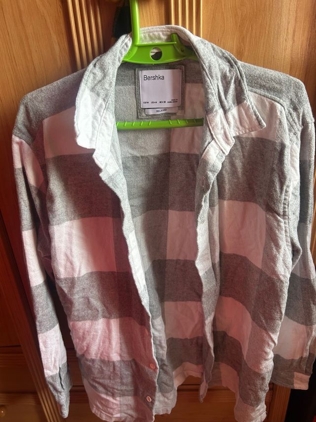 Camisa cuadros Bershka gris y blanca Talla M