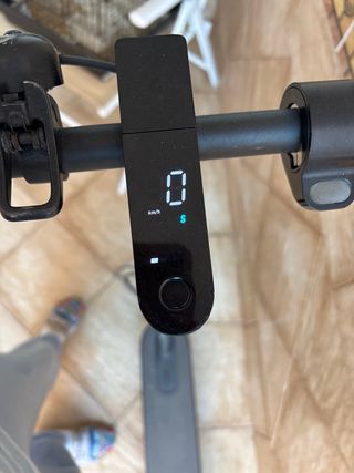 Patinete eléctrico negro