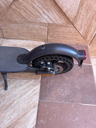 Patinete eléctrico negro