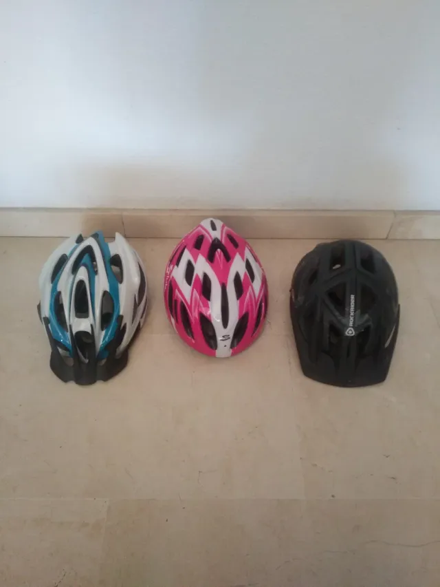 3 Cascos de Bicicleta
