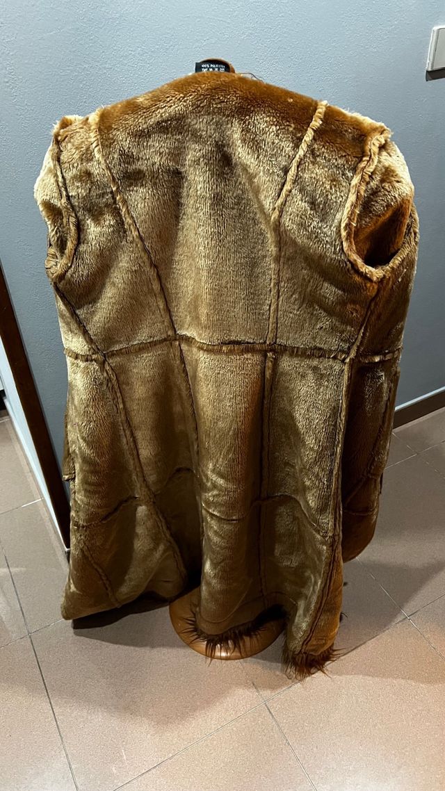 Abrigo largo marrón con pelo