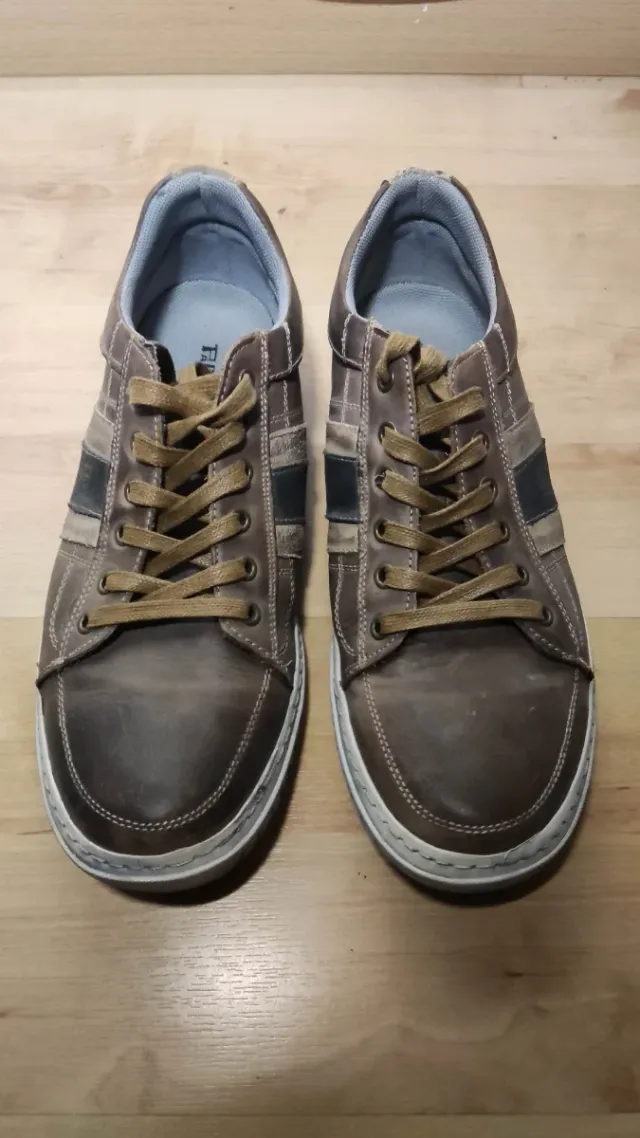 Zapatos Marrones en cuero auténtico, Paredes.