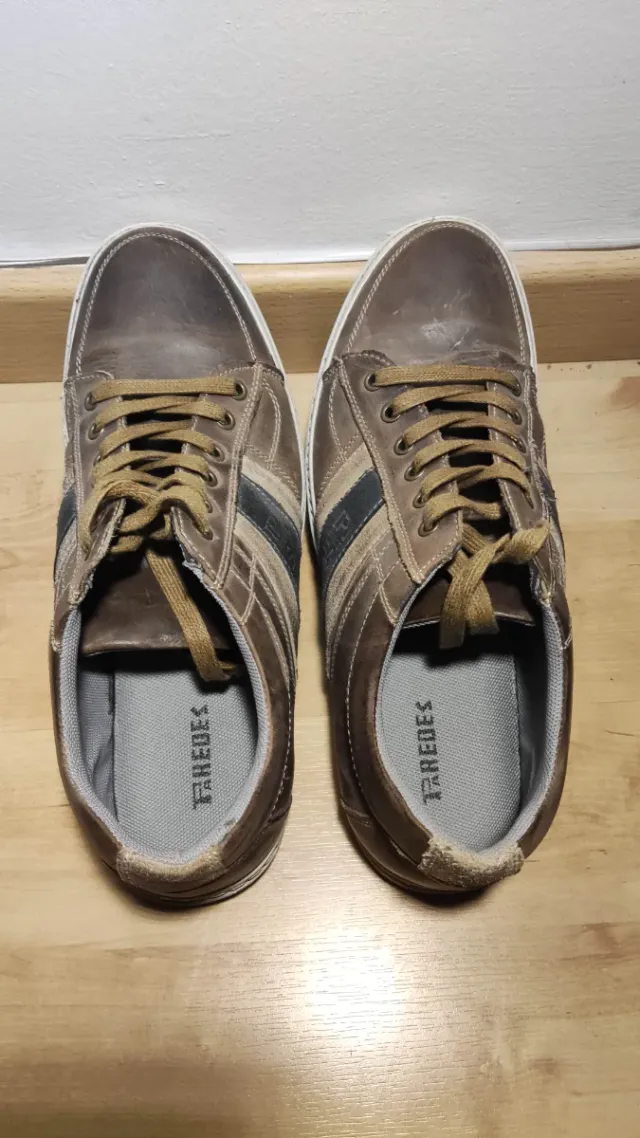 Zapatos Marrones en cuero auténtico, Paredes.