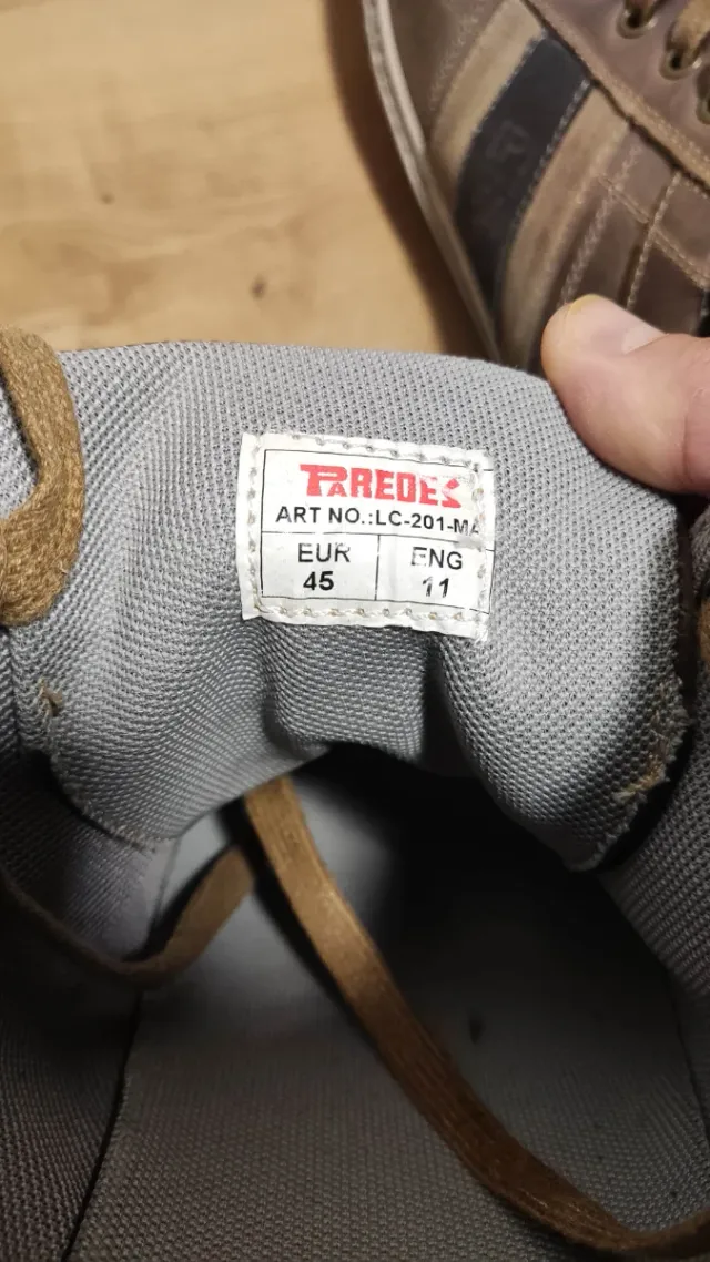 Zapatos Marrones en cuero auténtico, Paredes.