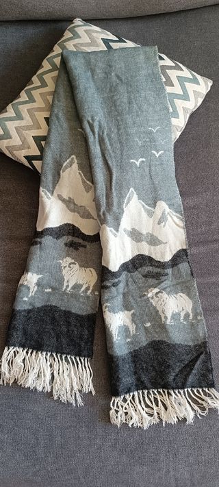 Bufanda con diseño invernal