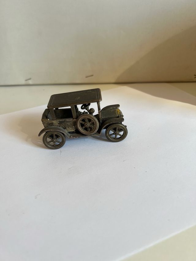 Modellino auto d'epoca