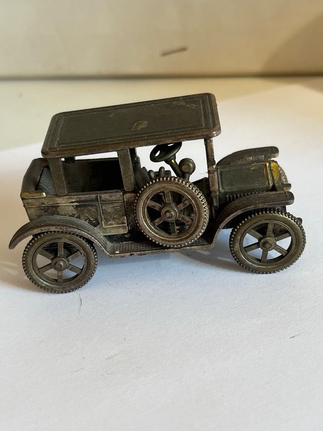 Modellino auto d'epoca