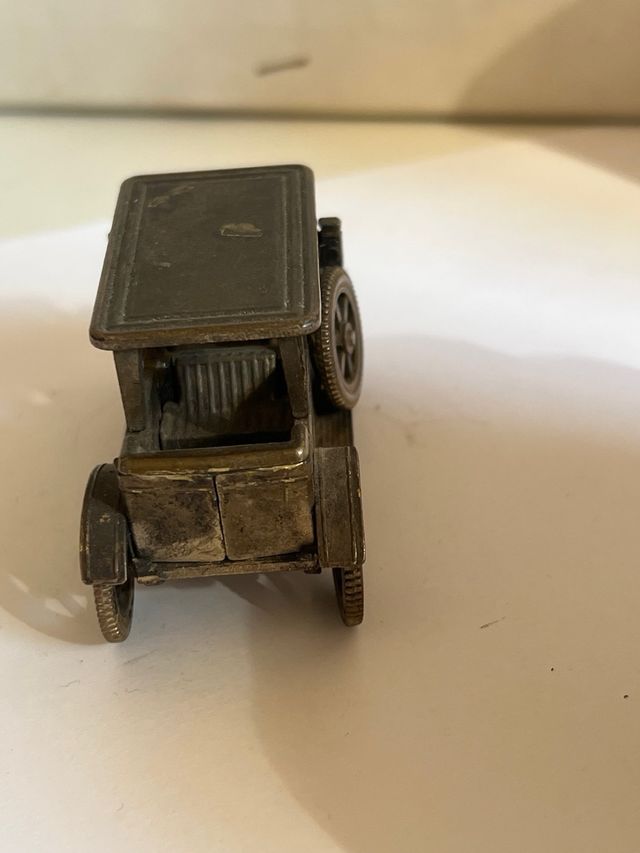 Modellino auto d'epoca