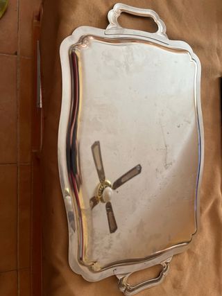 Bandeja decorativa metal y cristal