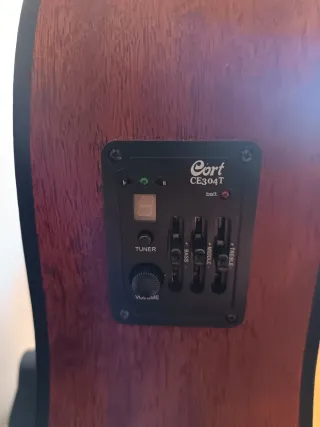 Guitarra Cort ElectroAcústica + Funda + Cable