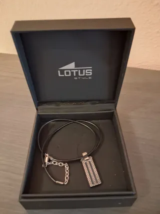 Collar Lotus Style Hombre Negro y Plata