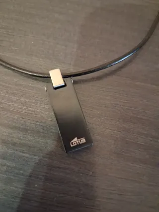 Collar Lotus Style Hombre Negro y Plata