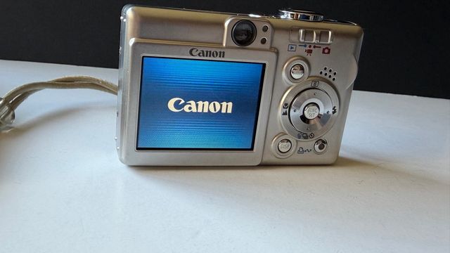 Cámara Canon Digital IXUS 40 Plata sin caja