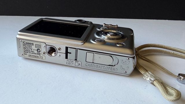 Cámara Canon Digital IXUS 40 Plata sin caja