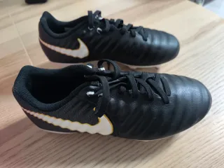 Botas de futbol nuevas