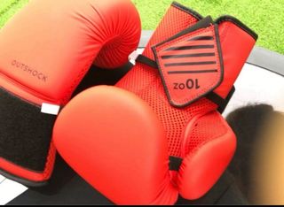 Saco de boxeo Outshock + Guantes ( SOLO CERCANÍAS)