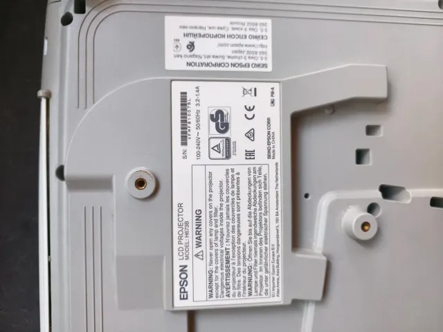 Proyector Epson LCD H673B