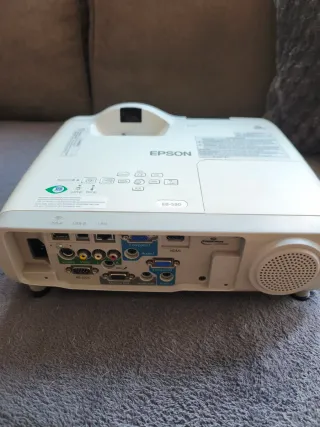 Proyector Epson LCD H673B
