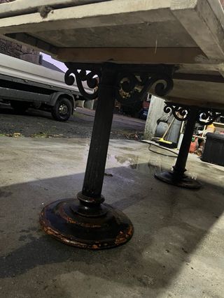 Mesa antigua de mármol