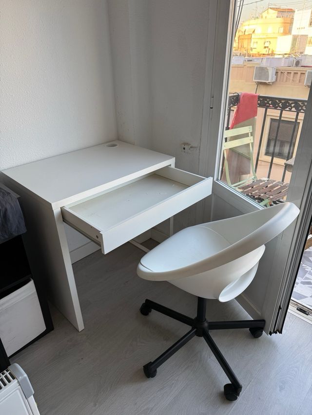 Escritorio y Silla Ikea Blanco