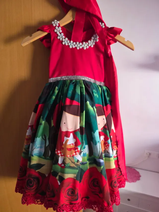 Vestido Caperucita Roja Cumpleaños como nuevo