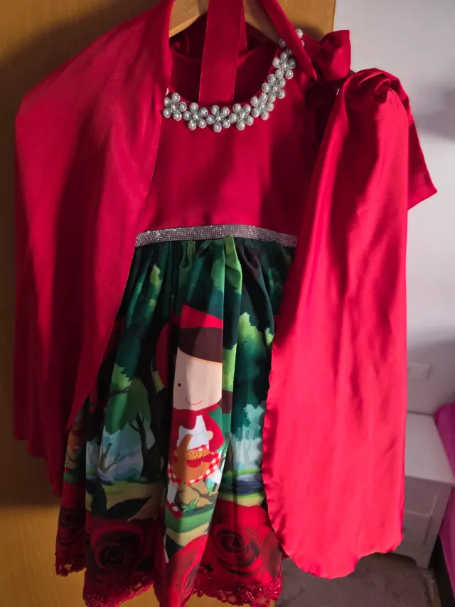 Vestido Caperucita Roja Cumpleaños como nuevo