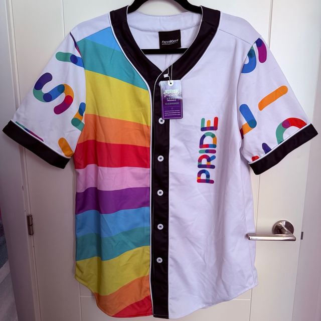 Camiseta FreshHoods Estampado Orgullo Multicolor