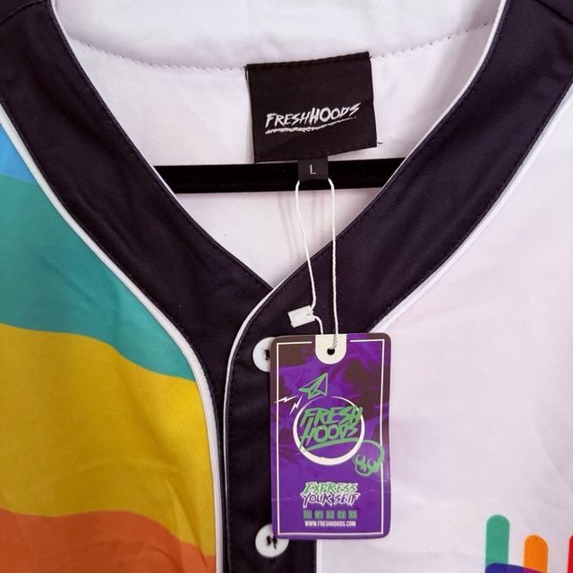 Camiseta FreshHoods Estampado Orgullo Multicolor